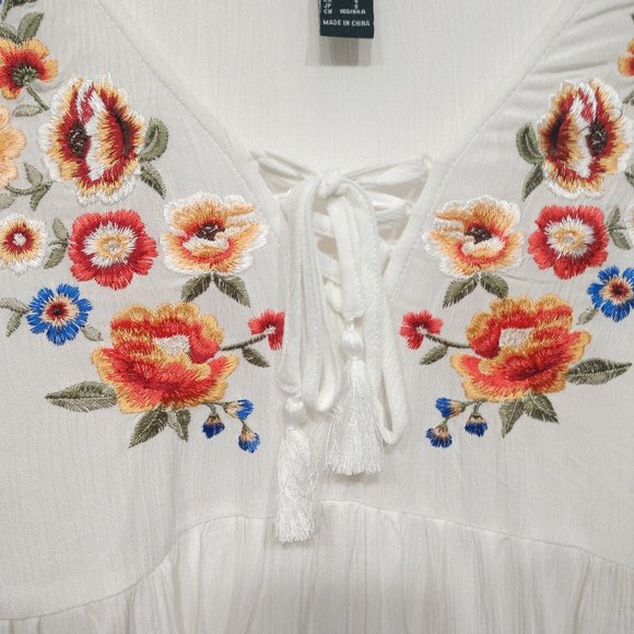 Forever 21 Floral Embroidered Peasant Top - Size Small - Picture 9 of 16